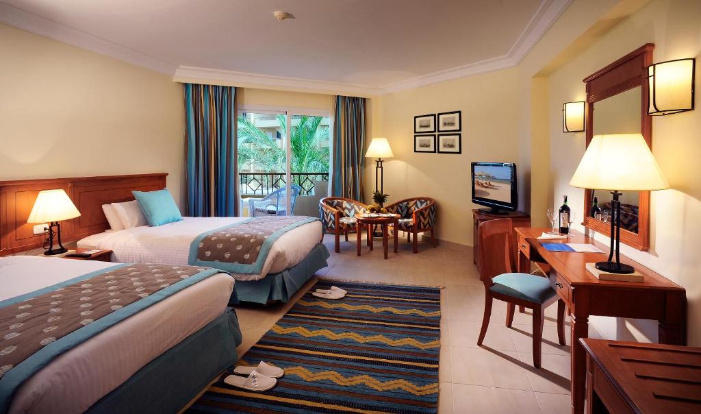 Двухместный (Двухместный номер Делюкс с 1 кроватью) курортного отеля Amwaj Blue Beach Resort & Spa, Хургада