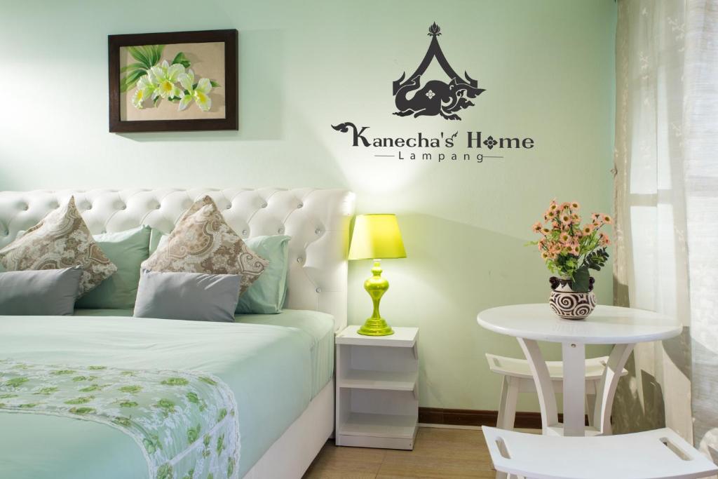 Двухместный (Double King Room with Garden View) семейного отеля Kanecha's Home, Лампанг