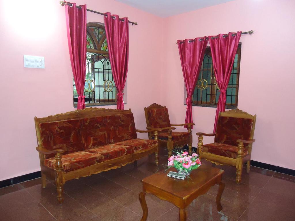 Двухместный (Двухместный номер Делюкс с 1 кроватью или 2 отдельными кроватями и балконом) гостевого дома Feyona Guest House, Бенаулим