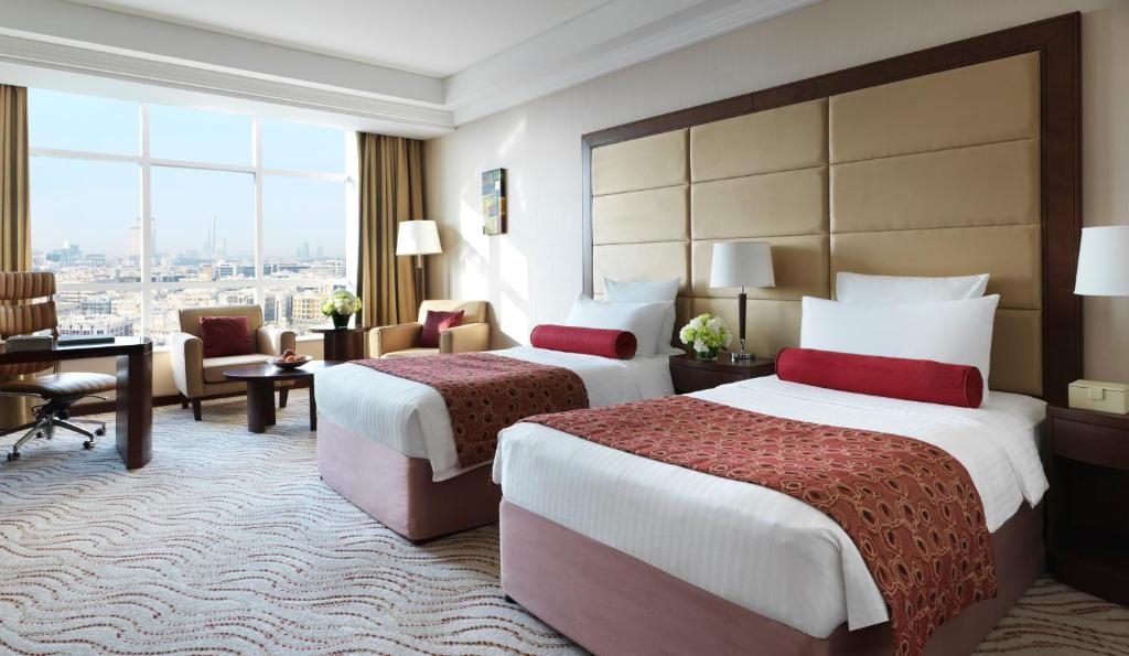 Двухместный (Улучшенный двухместный номер с 2 отдельными кроватями) отеля Park Regis Kris Kin Hotel, Дубай