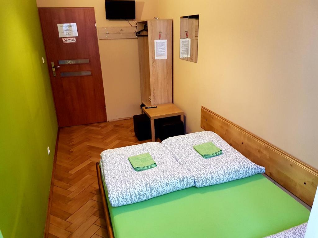 Двухместный (Двухместный номер с 1 кроватью и собственной ванной комнатой вне номера) хостела Dream Hostel & Apartments, Краков