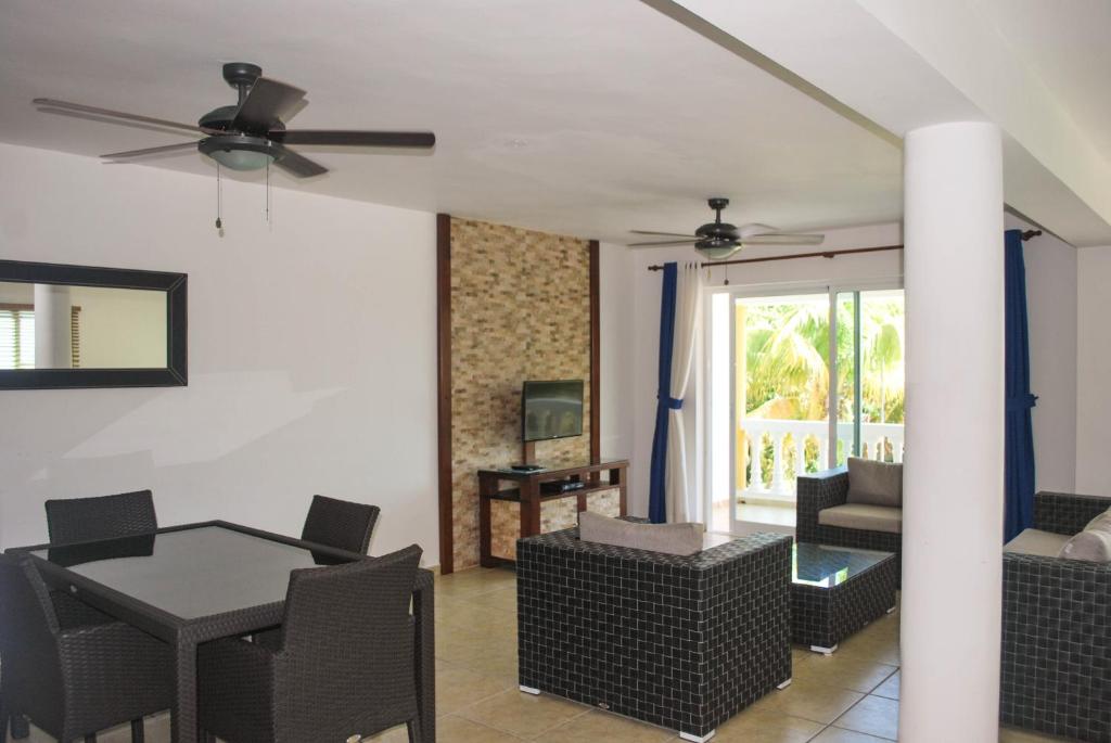 Апартаменты (Улучшенные апартаменты с 2 спальнями) апарт-отеля Bahia Residence Cabarete, Кабарете