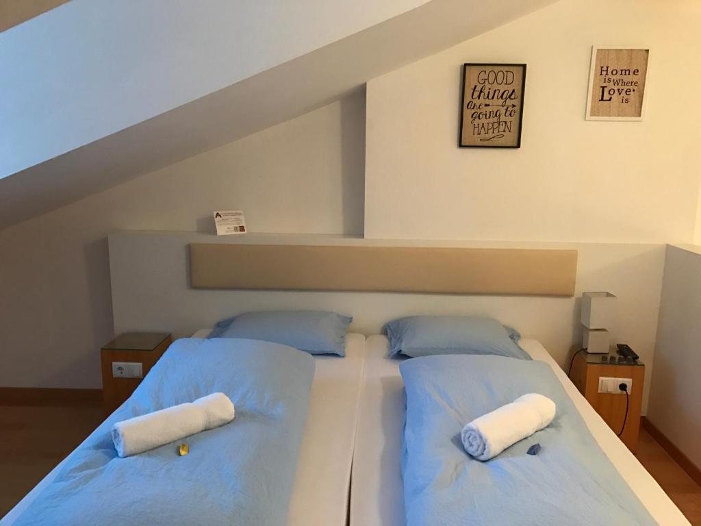 Двухместный (Двухместный номер с 1 кроватью или 2 отдельными кроватями, общая ванная комната) гостевого дома Argentieri Guesthouse, Больцано