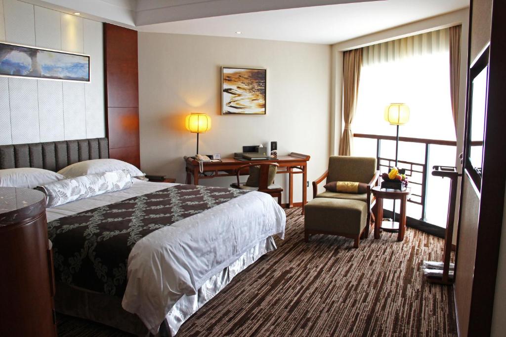 Двухместный (Mainland Chinese Citizens - Business Double Room（Floor 8-10&19-20）) отеля Xiyuan Hotel, Пекин