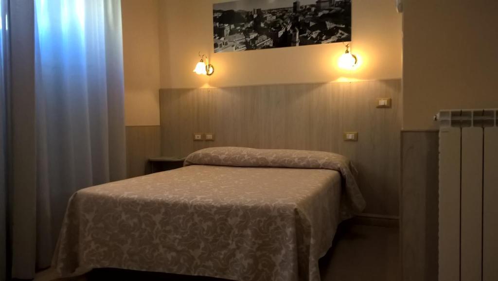 Одноместный (Одноместный номер с небольшой двуспальной кроватью) отеля Hotel Cantore, Генуя