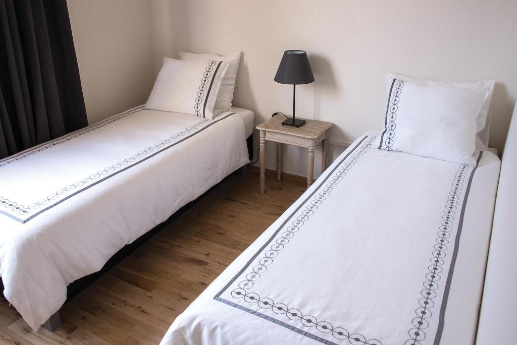 Двухместный (Улучшенный двухместный номер с 1 кроватью или 2 отдельными кроватями) апарт-отеля Hotel Saint Georges, Монс