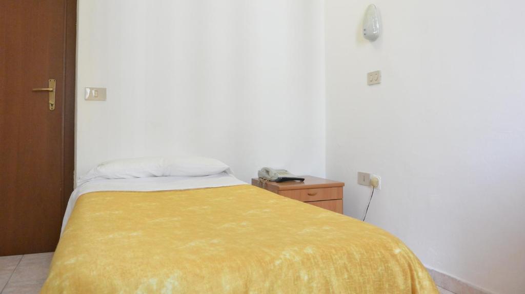 Одноместный (Одноместный номер с общей ванной комнатой) отеля Hotel Mignon, Милан