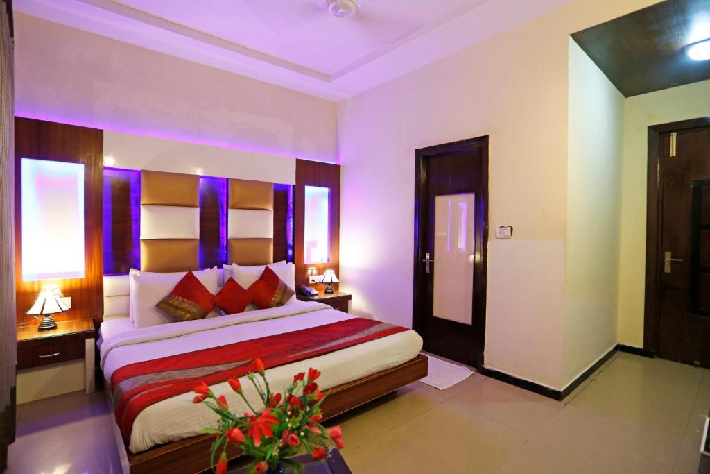 Отель Trimrooms Star Plaza, Нью-Дели