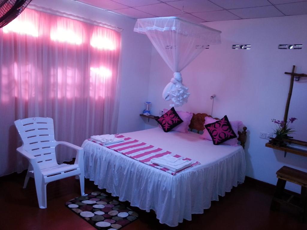 Двухместный (Двухместный номер с 1 кроватью) семейного отеля Pearl White Villa, Удавалаве