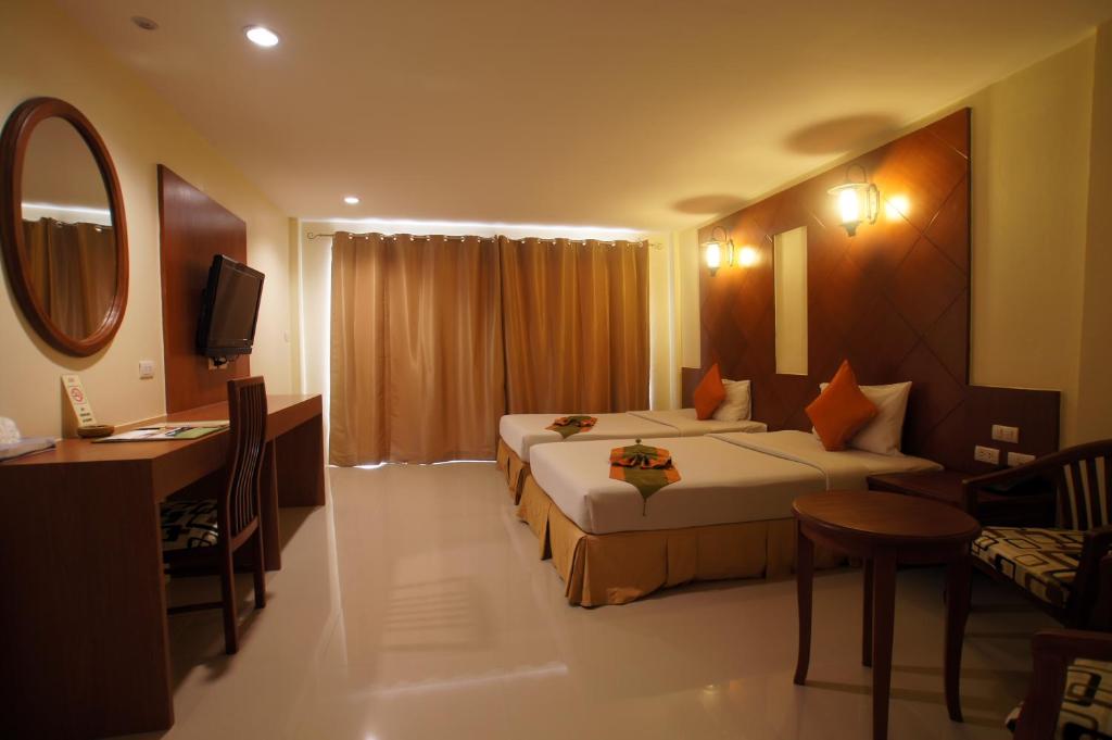 Двухместный (Классический двухместный номер с 1 кроватью или 2 отдельными кроватями) курортного отеля Khaolak Sunset Resort, Кхаулак