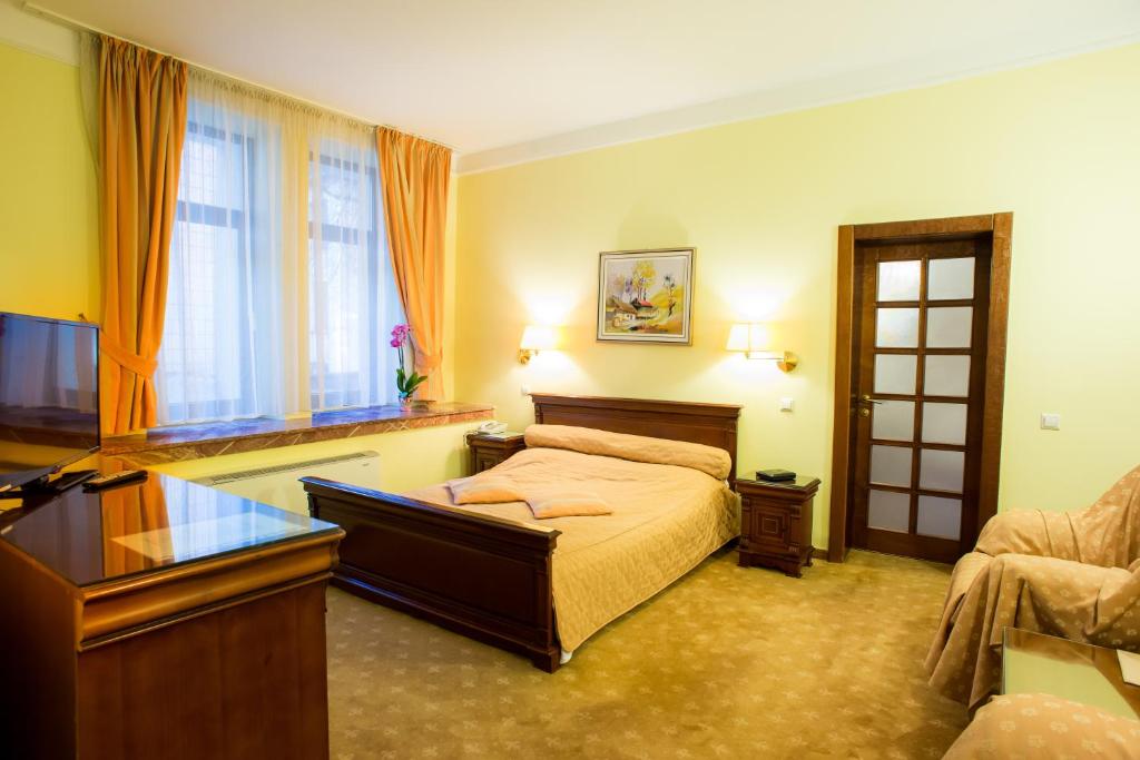 Двухместный (Двухместный номер Делюкс с 1 кроватью 4*) отеля Hotel Maria, Сучава
