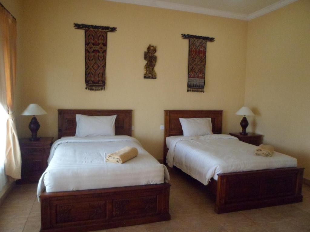 Двухместный (Двухместный номер с 2 отдельными кроватями и окном), Nuriani Restaurant and Rooms