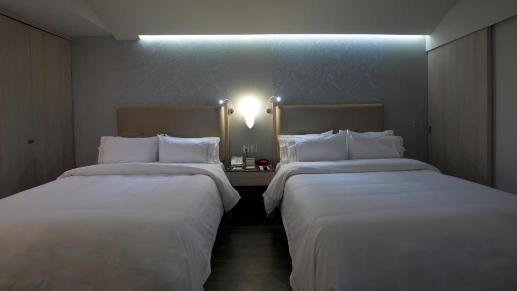 Двухместный (Номер с 2 кроватями размера «queen-size») отеля Holiday Inn Express Mexico- Toreo, Мехико
