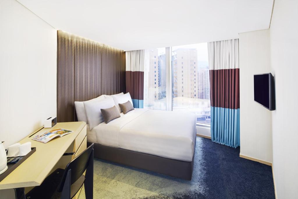 Двухместный (Улучшенный двухместный номер с 1 кроватью) отеля Hotel 108, Гонконг (город)