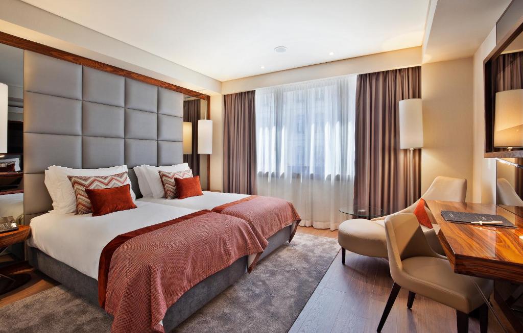 Двухместный (Улучшенный двухместный номер с 2 отдельными кроватями) отеля TURIM Marques Hotel, Лиссабон