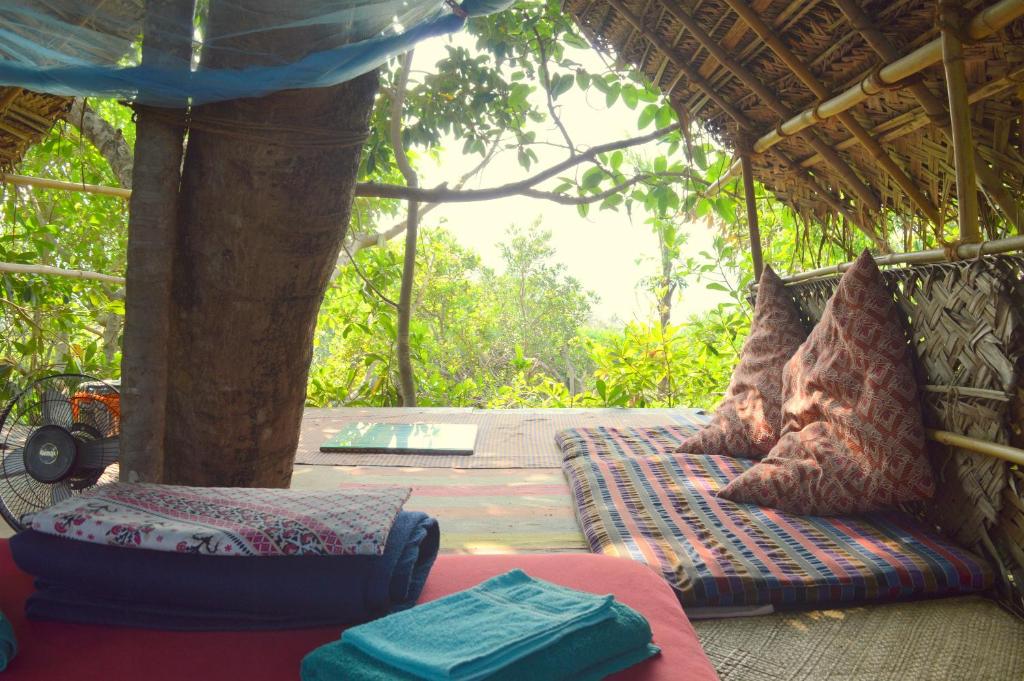 Двухместный (Большой дом на дереве), Namaste Yoga Farm