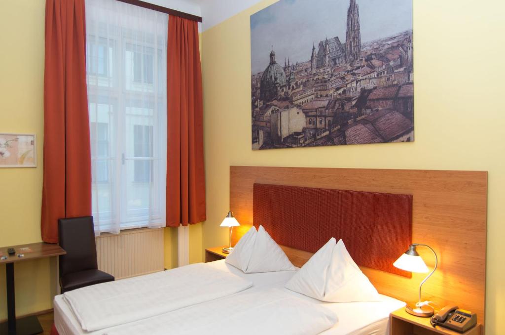 Двухместный (Двухместный номер с 1 кроватью и собственной ванной комнатой) отеля Pension Lehrerhaus, Вена