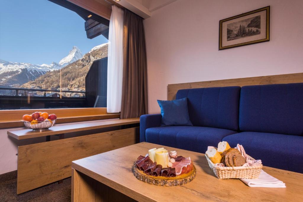 Двухместный (Двухместный номер с 1 кроватью и панорамным видом на гору Маттерхорн) отеля Best Western Plus Alpen Resort Hotel, Церматт