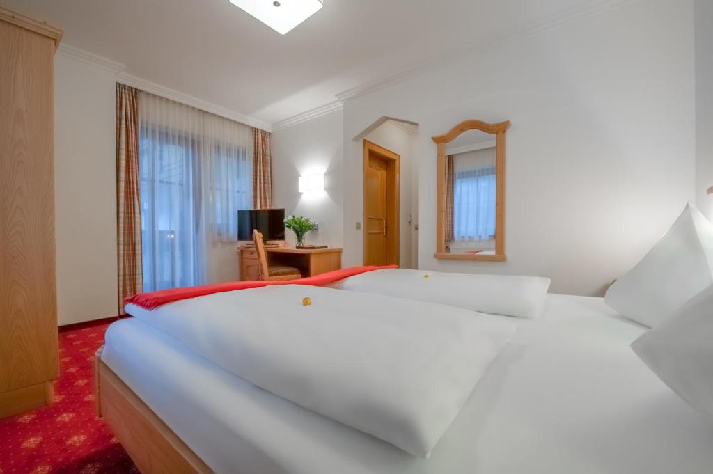Двухместный (Двухместный номер «Комфорт» с 1 кроватью) отеля Hotel Salzburgerhof, Флахау