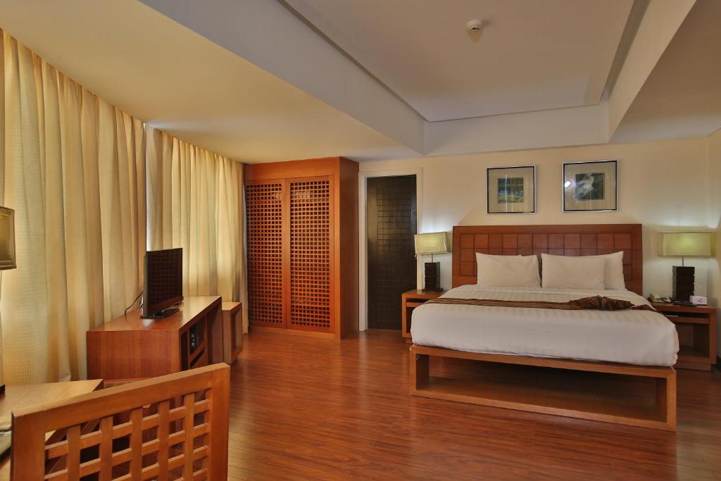Двухместный (Улучшенный номер) отеля Crown Regency Hotel & Towers, Себу