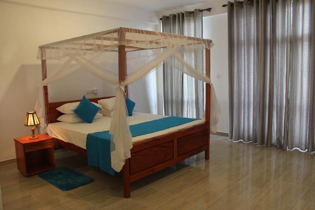 Двухместный (Двухместный номер Делюкс с 1 кроватью и видом на море) отеля Savenrose Beach Villa, Матара