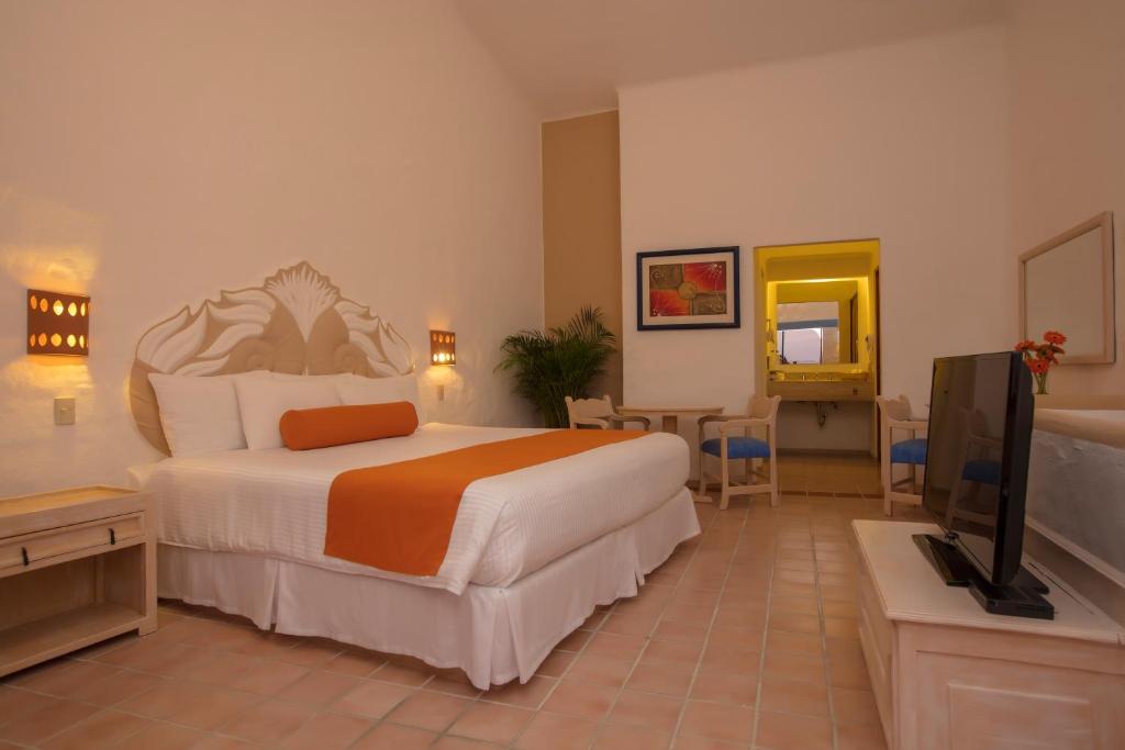 Двухместный (Стандартный номер) отеля Flamingo Vallarta Hotel & Marina, Пуэрто-Вальярта