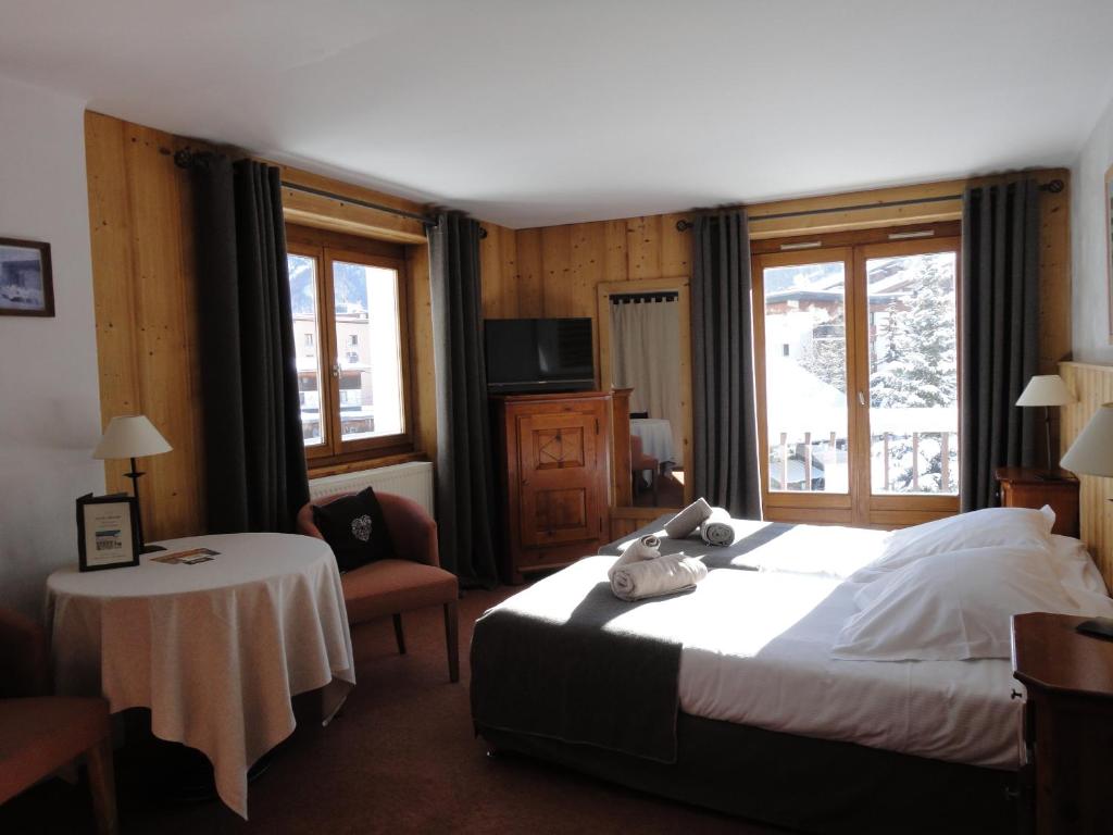 Двухместный (Улучшенный двухместный номер с 2 отдельными кроватями) отеля Hôtel Bellier, Валь-дизер
