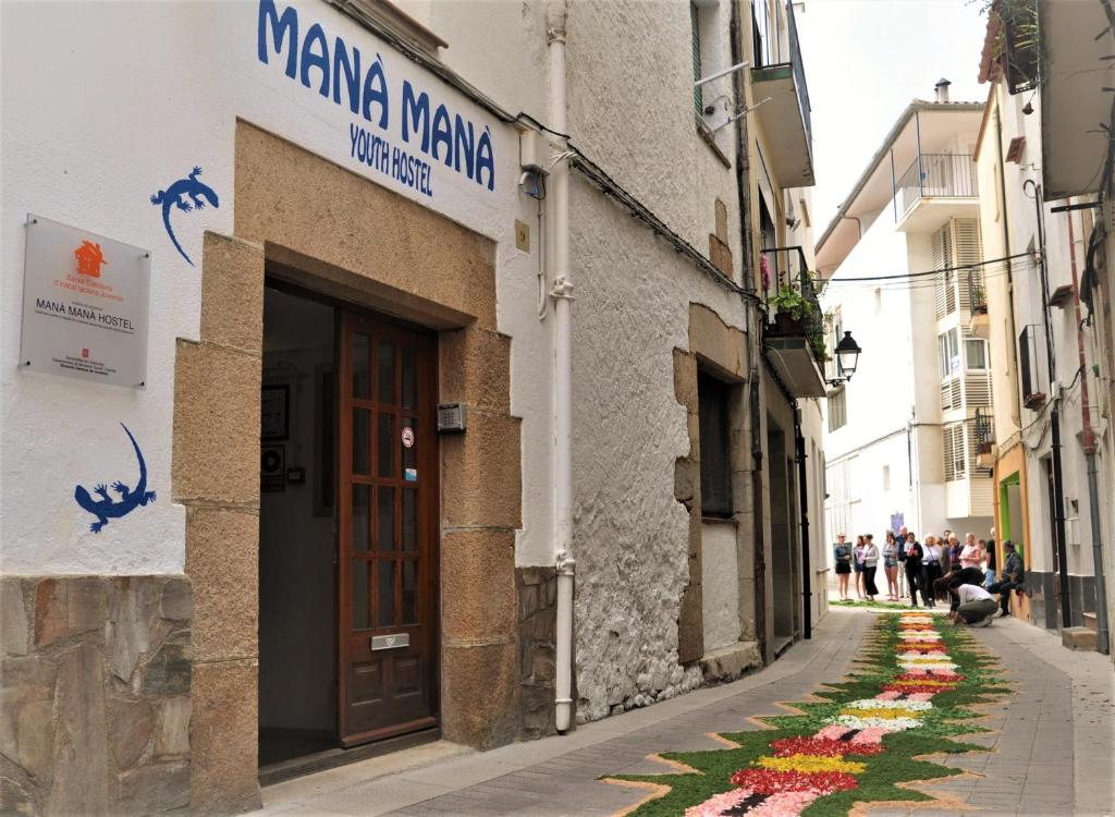 Хостел Manà Manà Hostel, Тосса-де-Мар