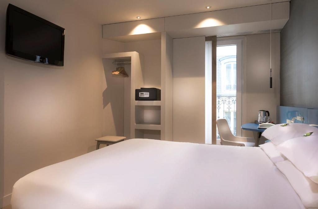 Двухместный (Двухместный номер Делюкс с 1 кроватью) отеля Hotel Andréa, Париж