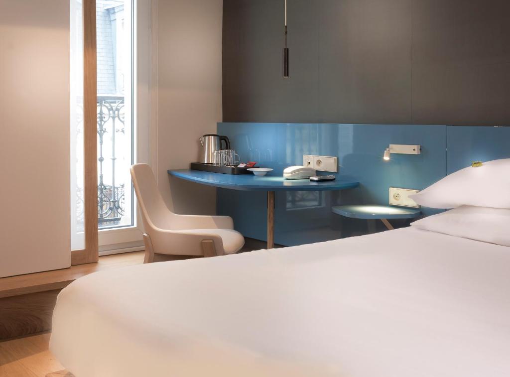 Двухместный (Двухместный номер Делюкс с 2 отдельными кроватями) отеля Hotel Andréa, Париж