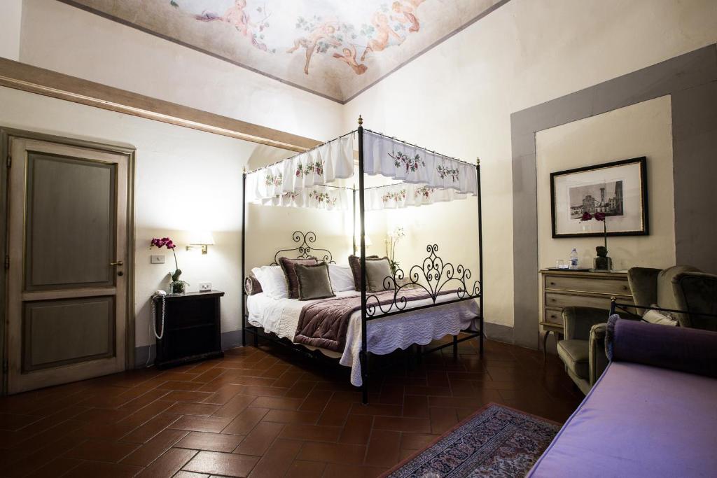 Трехместный (Стандартный трехместный номер) отеля Hotel Burchianti, Флоренция