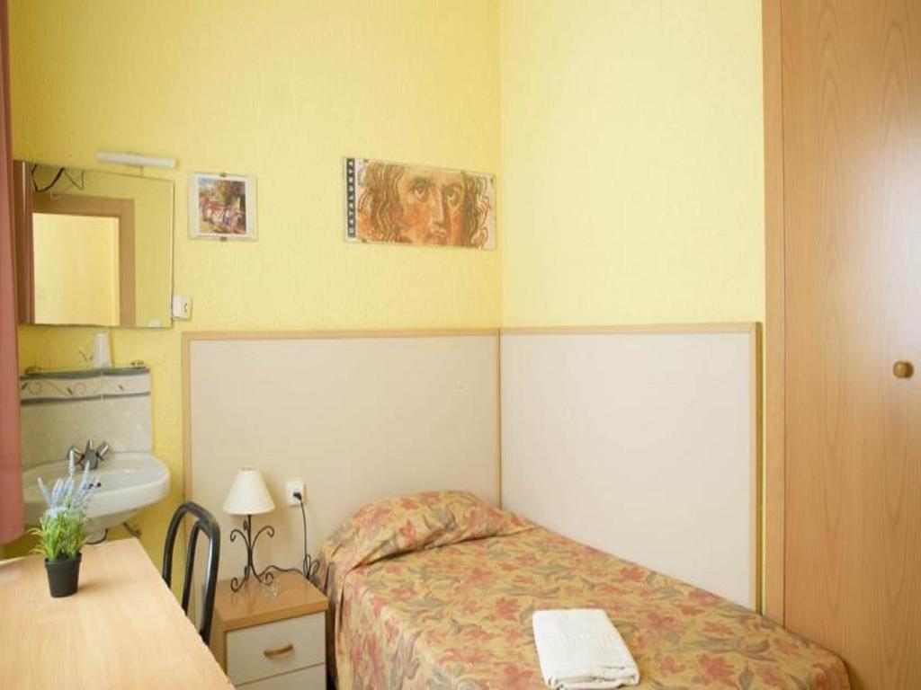 Хостел Hostal Alhambra Tarragona, Таррагона