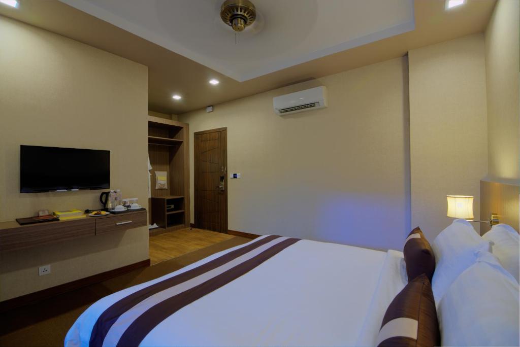 Двухместный (Специальное предложение - Двухместный номер с 1 кроватью и балконом) отеля Anik Boutique Hotel & Spa on Norodom Blvd, Пномпень
