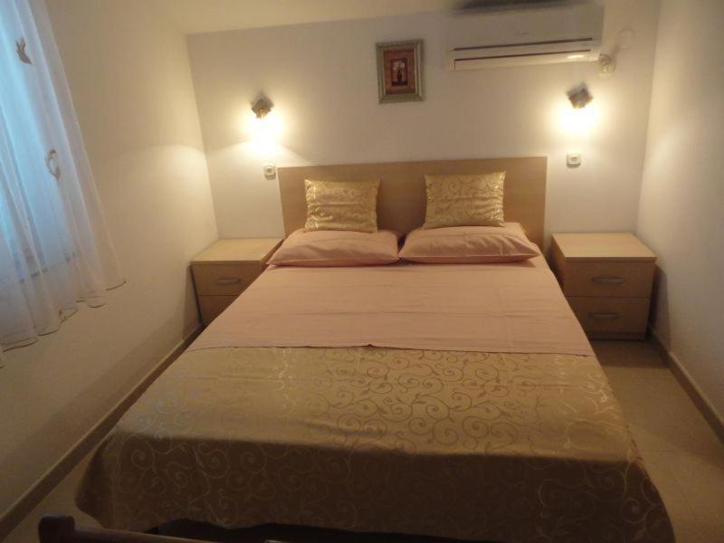Двухместный (Двухместный номер с 1 кроватью или 2 отдельными кроватями) гостевого дома Guest House Pavkovic, Слано