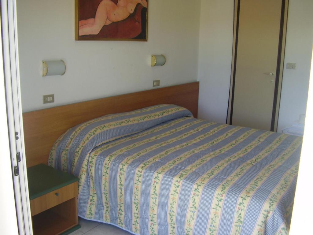 Двухместный (Двухместный номер с 1 кроватью или 2 отдельными кроватями) отеля Hotel Cortina, Римини