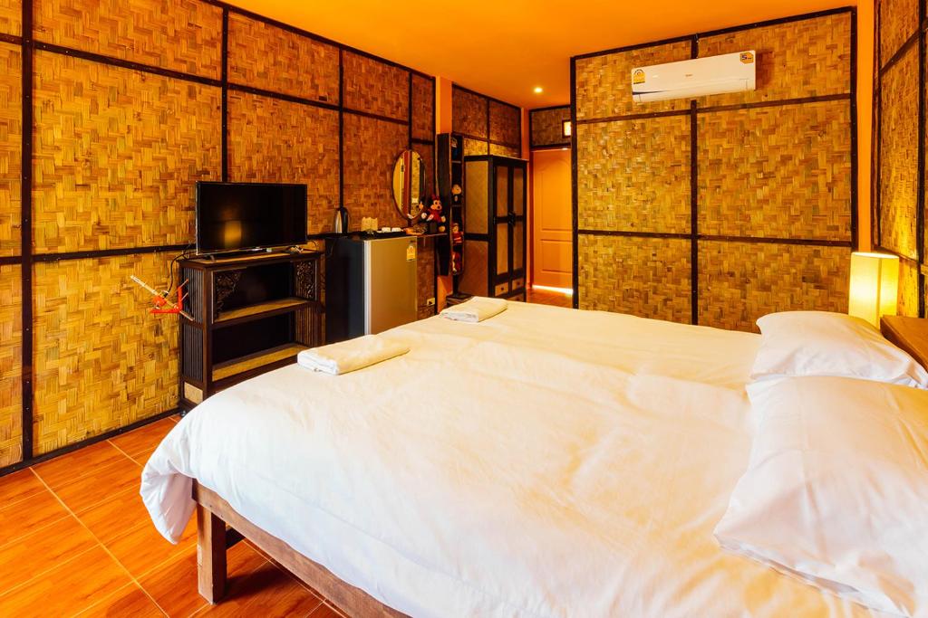 Двухместный (Двухместный номер Делюкс с 1 кроватью) гостевого дома Honey Land, Чиангмай