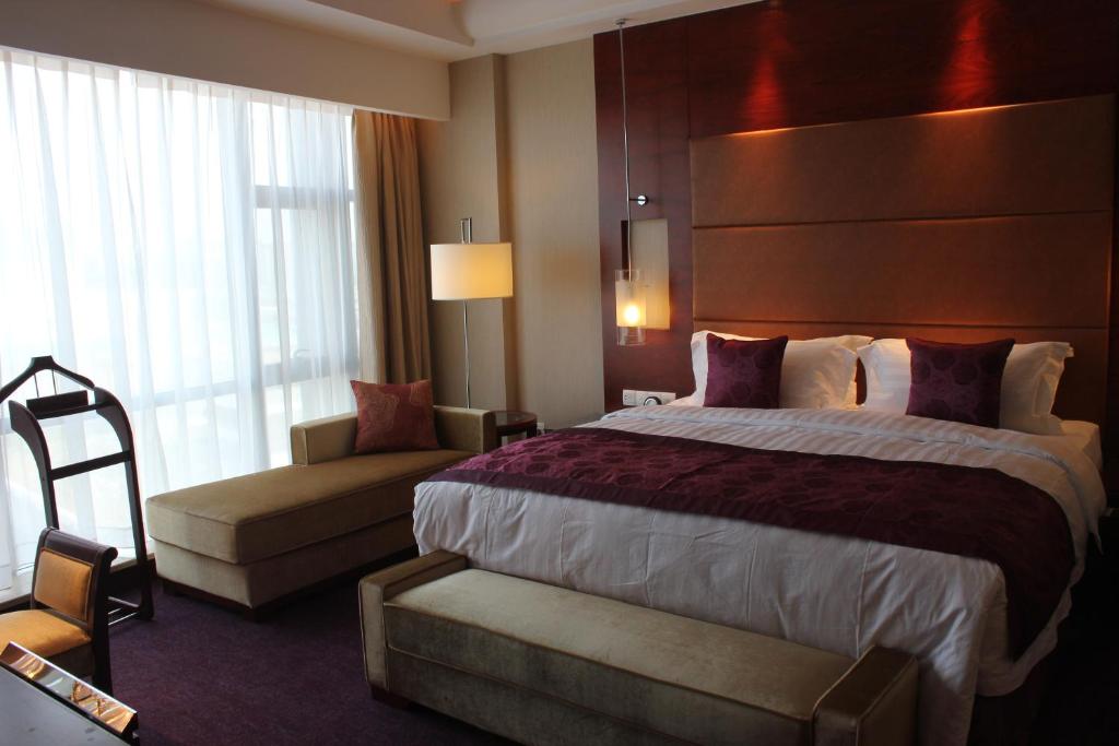 Двухместный (Двухместный номер Делюкс с 1 кроватью) отеля Beijing Taishan Hotel, Пекин