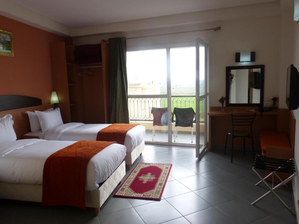 Двухместный (Двухместный номер с 2 отдельными кроватями и балконом) отеля Hotel Arena Fes, Фес