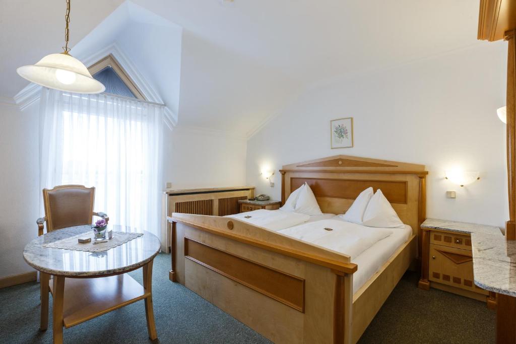 Двухместный (Стандартный двухместный номер с 1 кроватью) отеля Das-Schmidt Privathotel, Руст