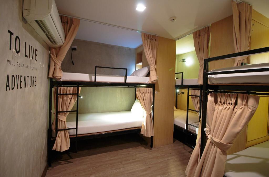 Номер (Кровать в общем 6-местном номере для женщин) хостела Cazz Hostel, Бангкок