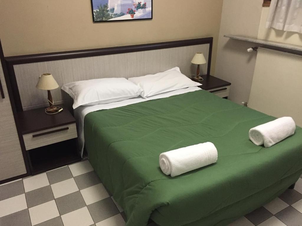 Двухместный (Двухместный номер с 1 кроватью и общей ванной комнатой) отеля Hotel Arno, Милан