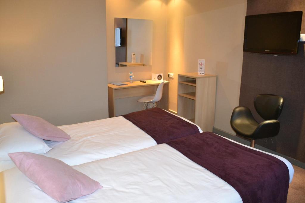 Двухместный (Двухместный номер с 2 отдельными кроватями) отеля Hôtel Kyriad and Spa Reims centre, Реймс