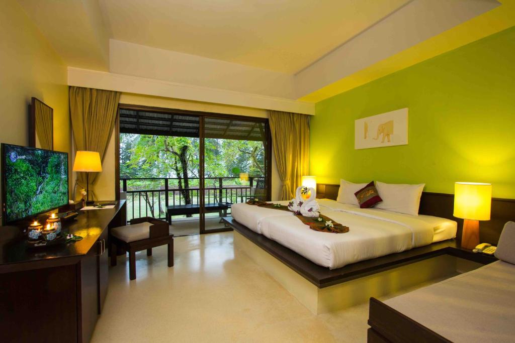 Двухместный (Двухместный номер Делюкс с 1 кроватью или 2 отдельными кроватями) курортного отеля Palm Galleria Resort, Кхаулак