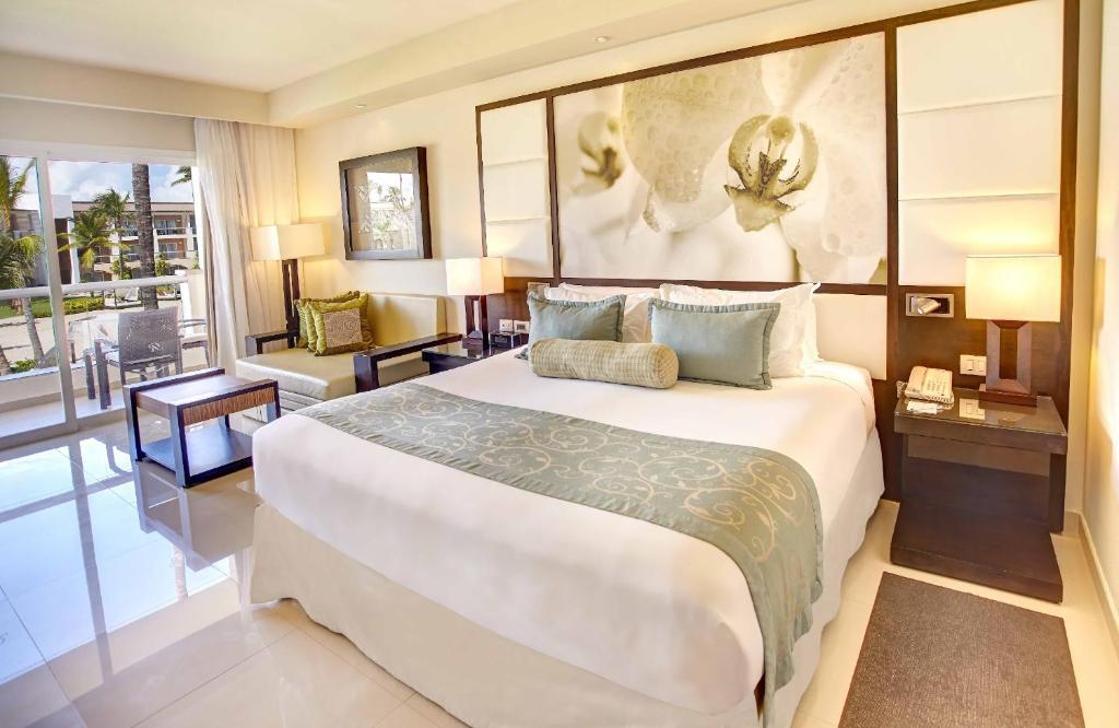 Двухместный (Роскошный номер Diamond Club с видом на океан) курортного отеля Royalton Punta Cana Resort & Casino, Пунта-Кана