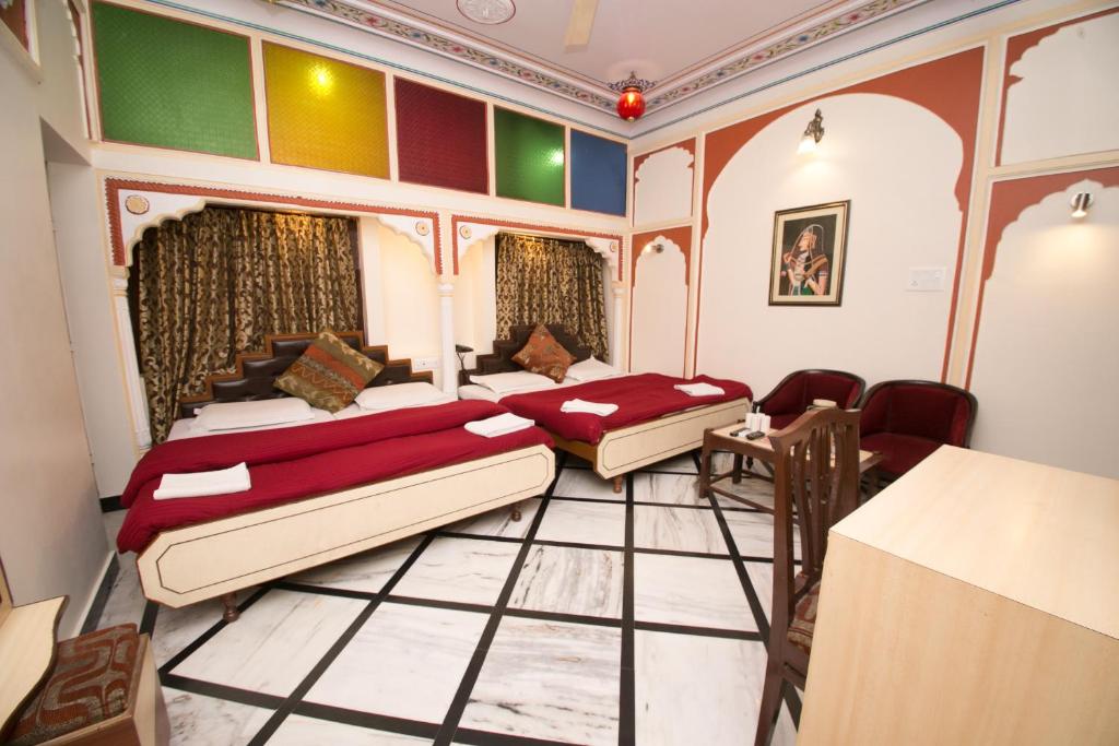 Сьюит (Люкс с 2 спальнями) отеля Hotel Kalyan, Джайпур