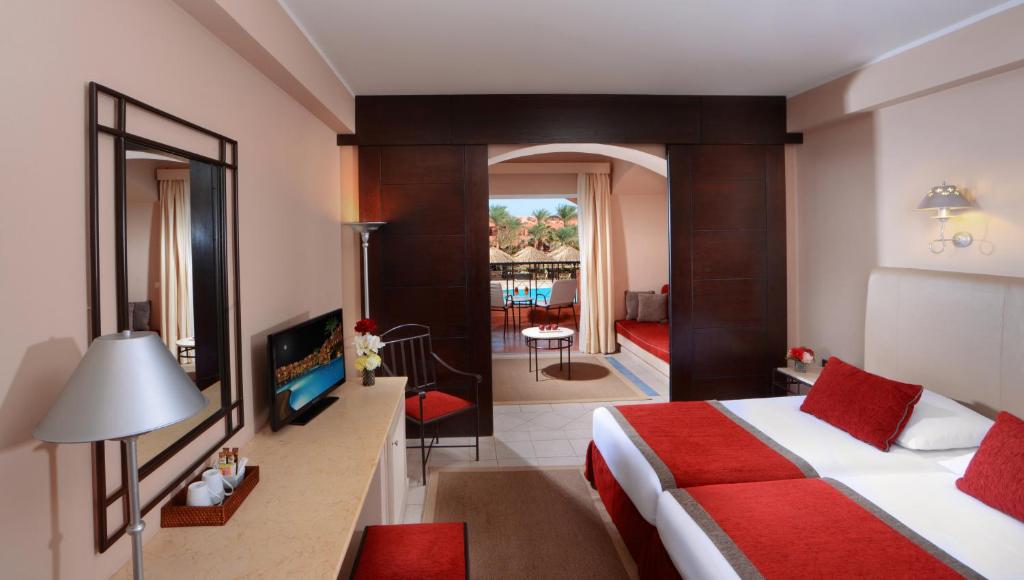 Двухместный (Семейный номер Делюкс с 2 отдельными кроватями) курортного отеля Jaz Makadi Oasis Club, Хургада