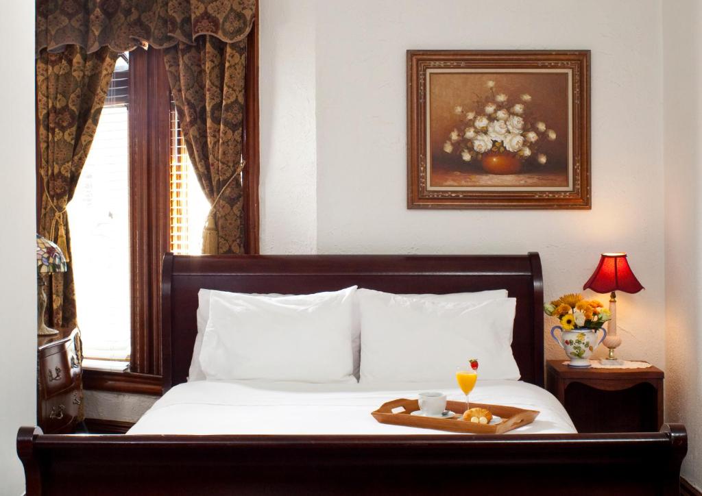 Двухместный (Queen Room 302), American Guest House