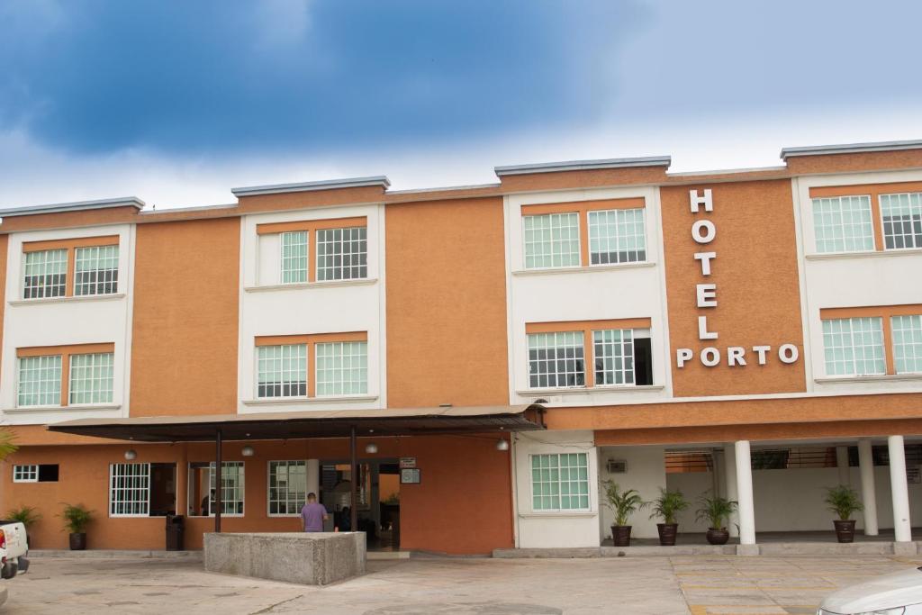 Отель Porto Hotel, Ласаро Карденас