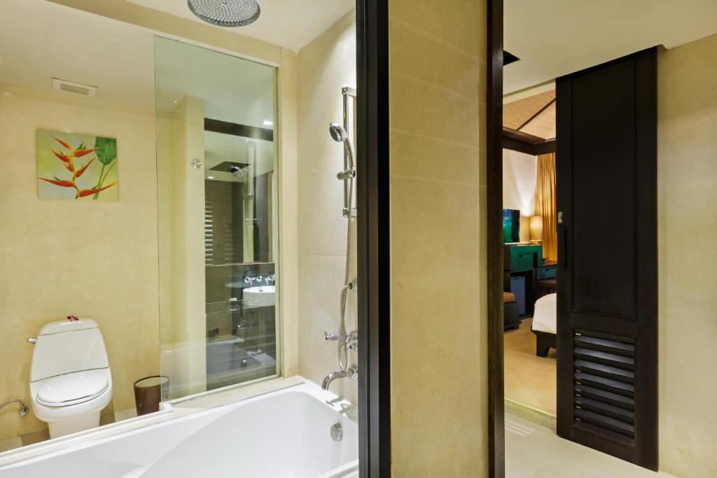 Двухместный (Улучшенный двухместный номер с 1 кроватью или 2 отдельными кроватями) курортного отеля Impiana Resort Patong, Phuket, Пхукет