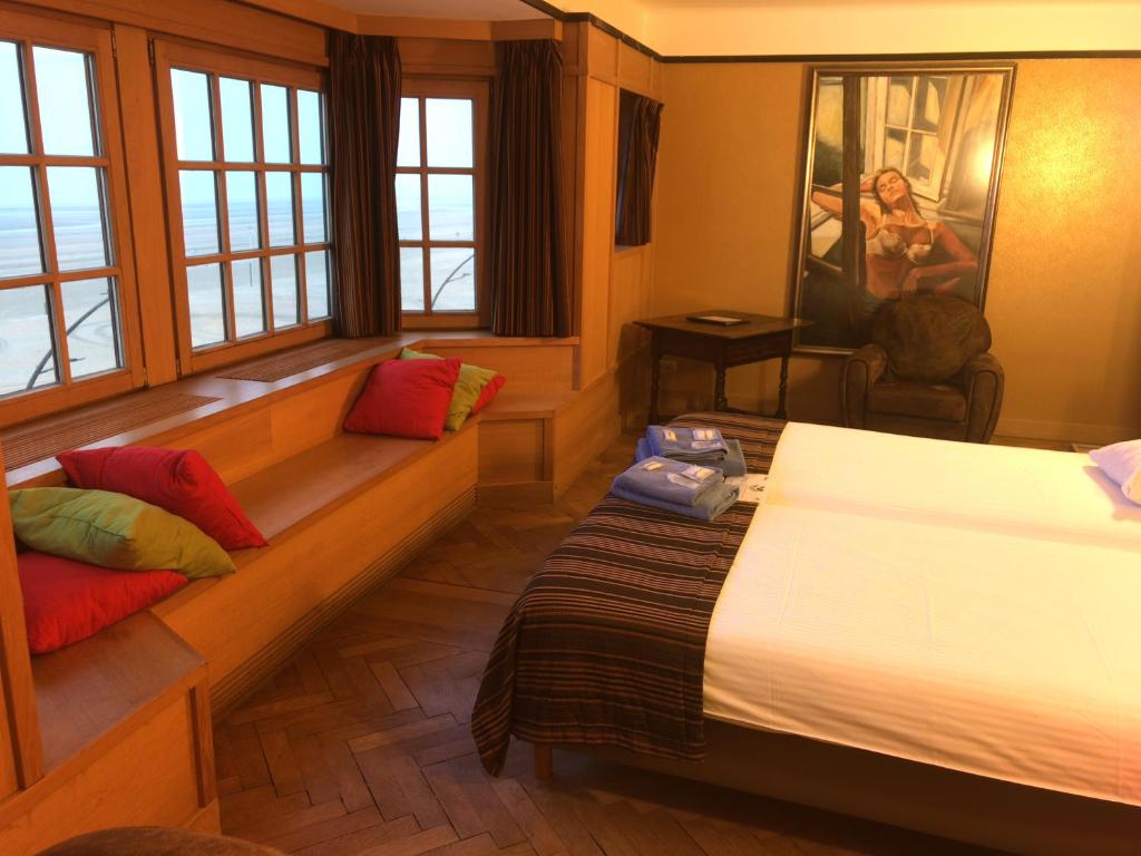 Двухместный (Стандартный двухместный номер с 2 отдельными кроватями и видом на море) отеля Hotel Villa Escale, Де Панне